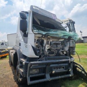 2016 IVECO TRAKKER 440 (JHB)