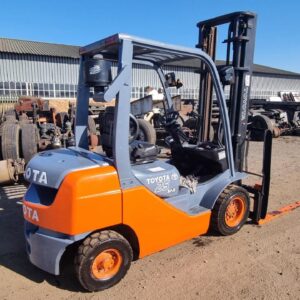 TOYOTA FORKLIFT 2 ton (JHB)